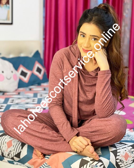 Call-Girls-in-Lahore